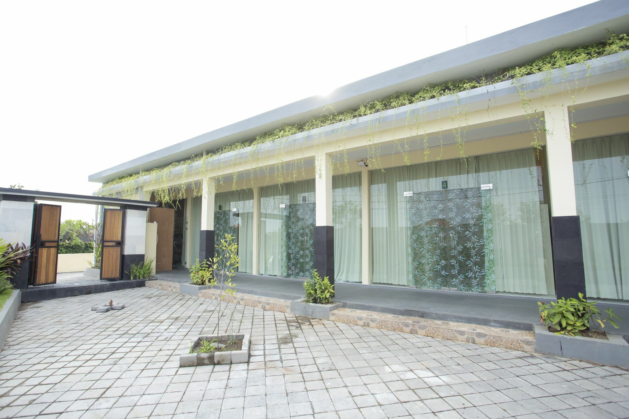 V Canggu Dormitory Dış mekan fotoğraf